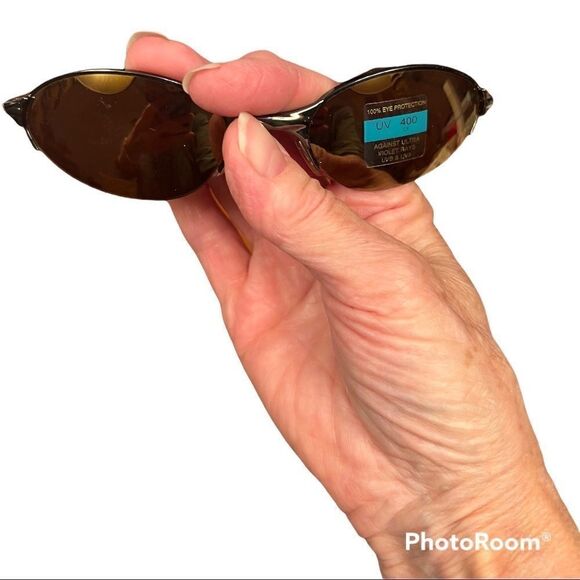 NWOT black oval sunnies with little rhinestone hearts UV 400 - Picture 4 of 9